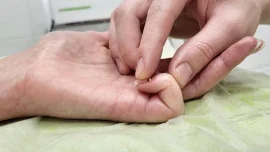 Лечение боли в запястье руки